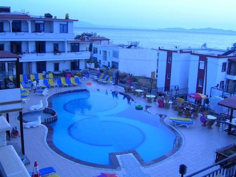 Violin Apartments Turgutreis Esterno foto